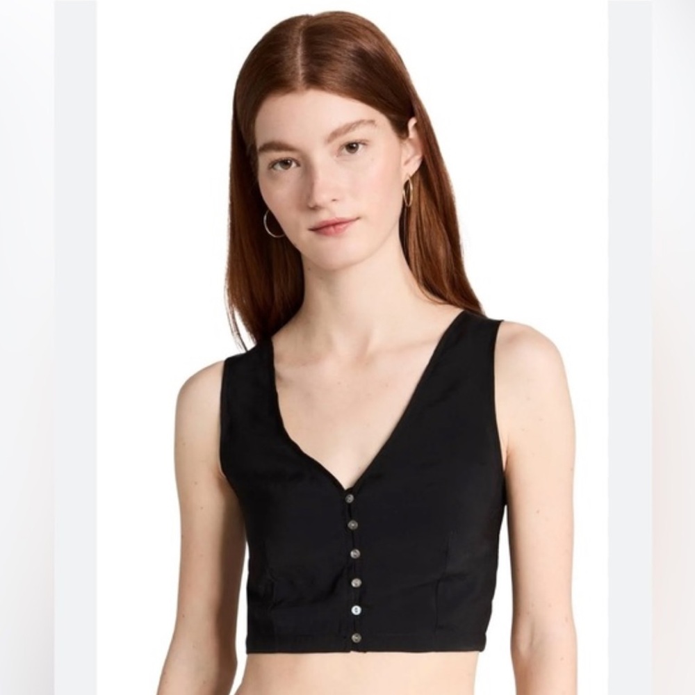 Madewell cropped black button up vest size 6